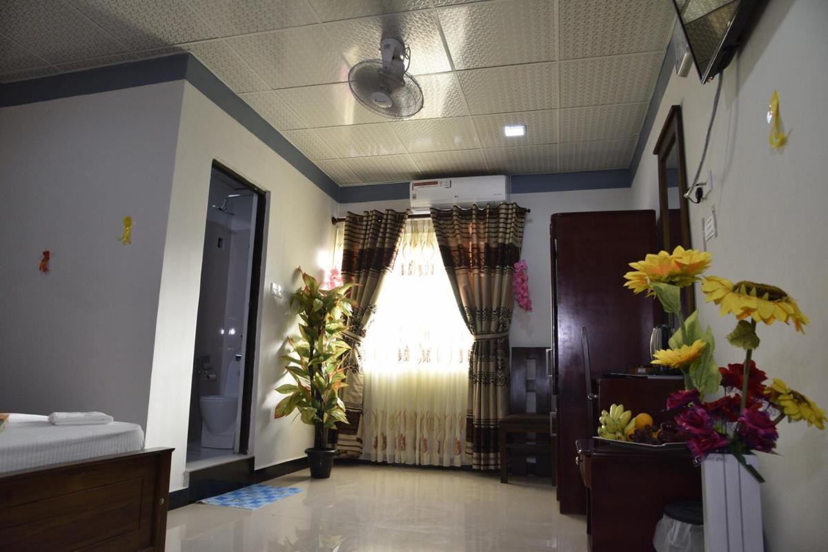 Global City Hotel Maligawatta Exterior foto